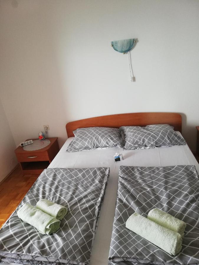 Hotel Sobe Apartma Galic Novi Vinodolski Esterno foto